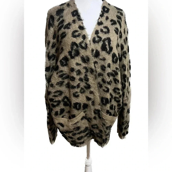 Flawless Sweaters - Flawless animal print open front cardigan/wrap with pockets size XS/S